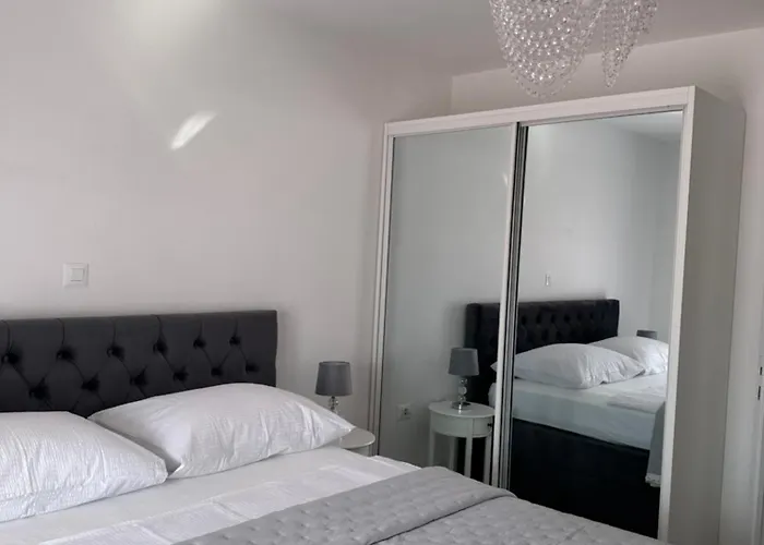 아파트 Luxury Sandra 바스카보다