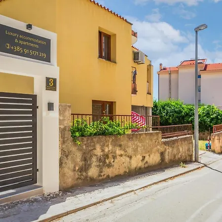 Apartment Luxury Sandra