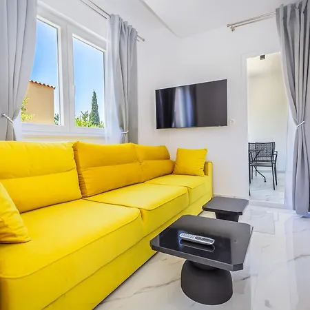 Luxury Sandra Apartment