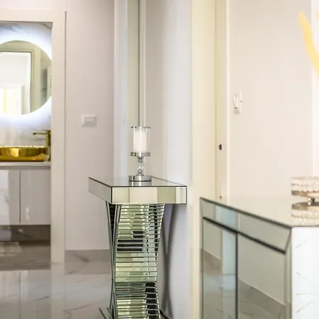 Luxury Sandra Apartment Baska Voda