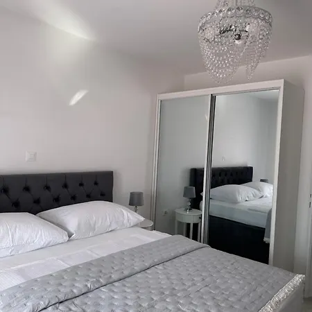 Apartment Luxury Sandra Baska Voda