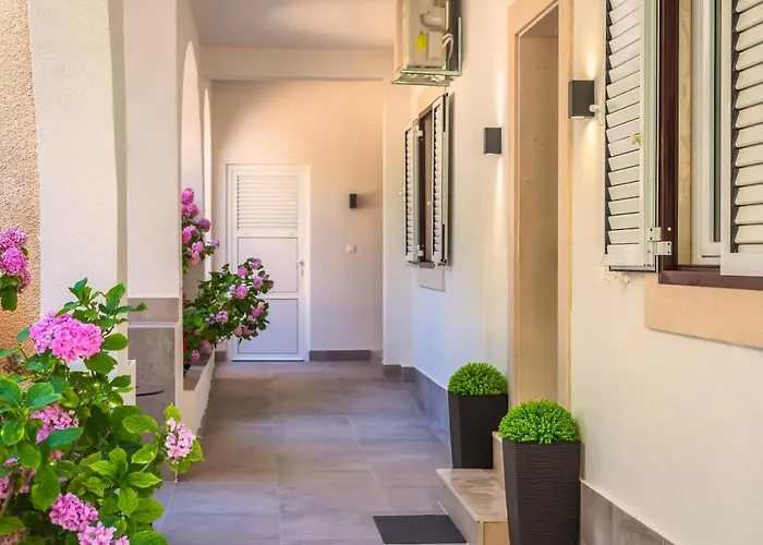 Luxury Sandra 아파트